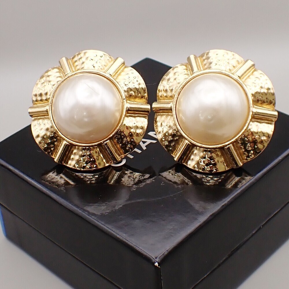 Chanel Vintage Clip-On Metal with Faux Pearl